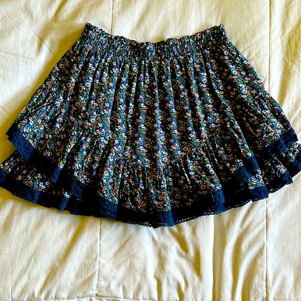 EUC Floral & Lace Ruffled skirt